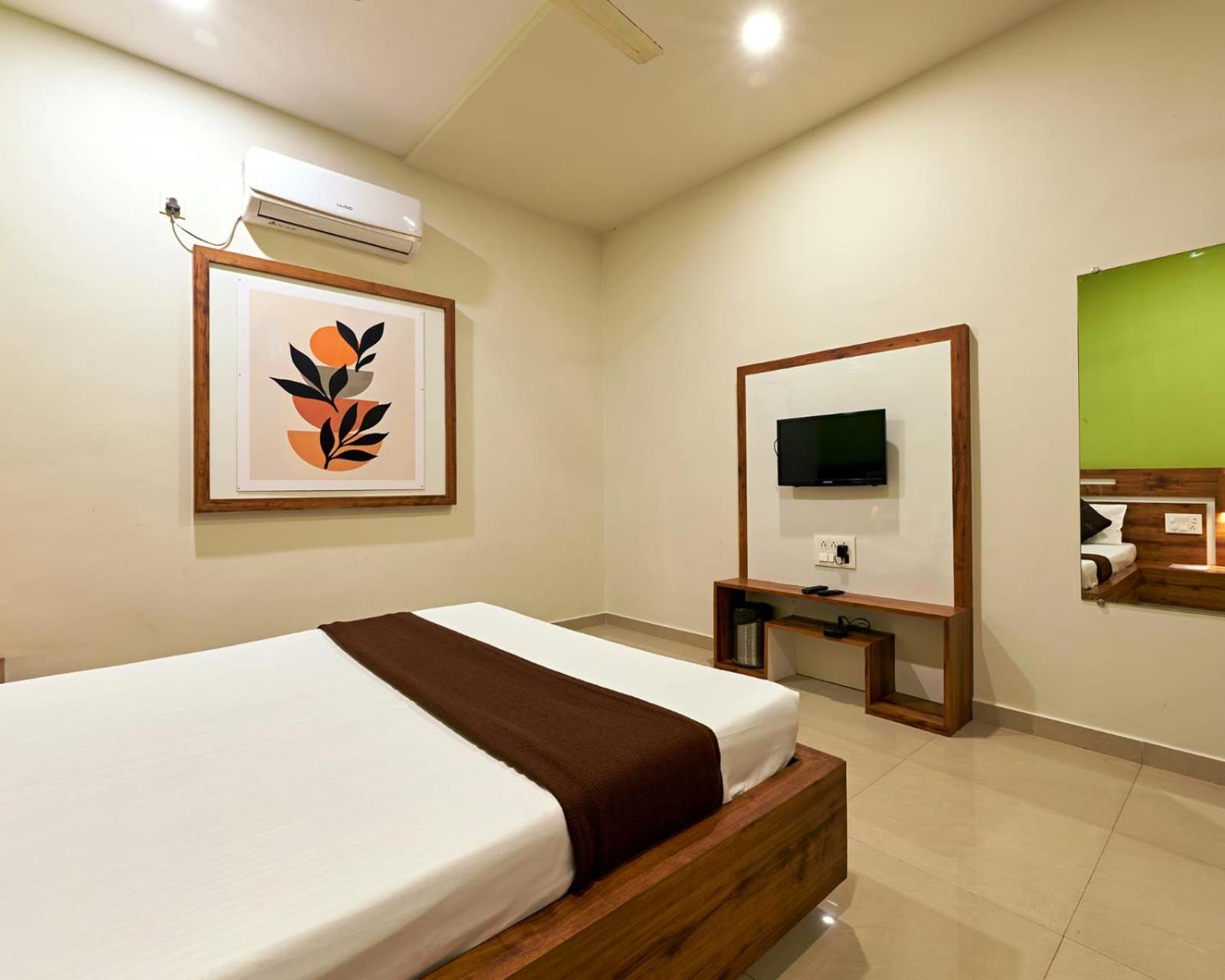 Serenity Resort Panhala Экстерьер фото